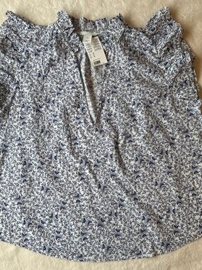 Ditsy Floral Ruffle Sleeve Top H&M Medium NWT Blue White Boho Cottagecore V-Neck